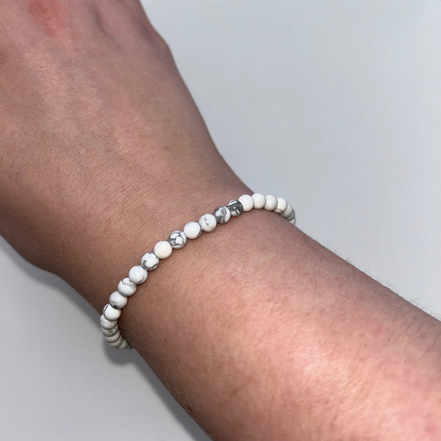 White Howlite 4mm