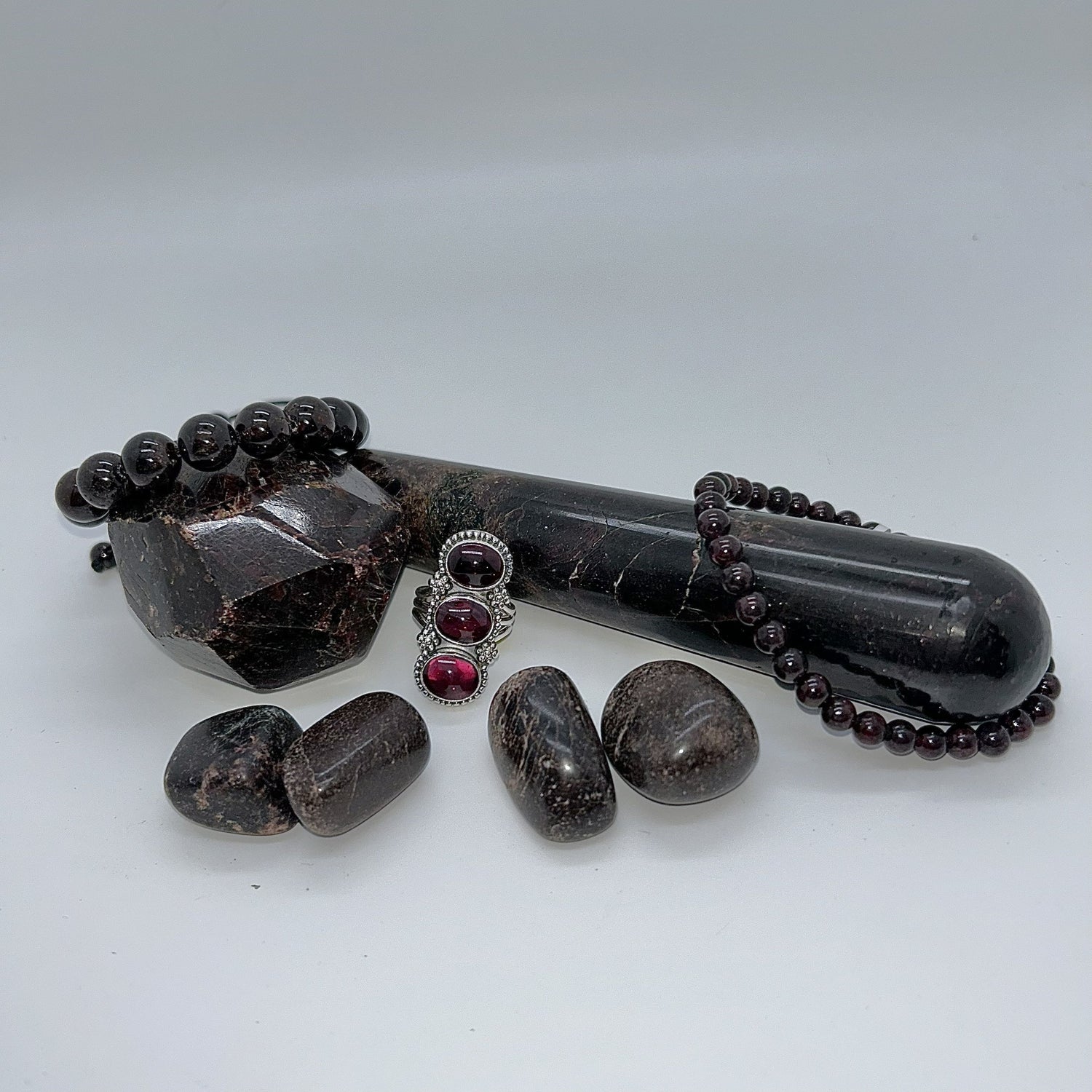 Garnet, Almandine
