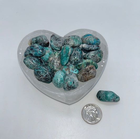 Chrysocolla in Quartz Tumble