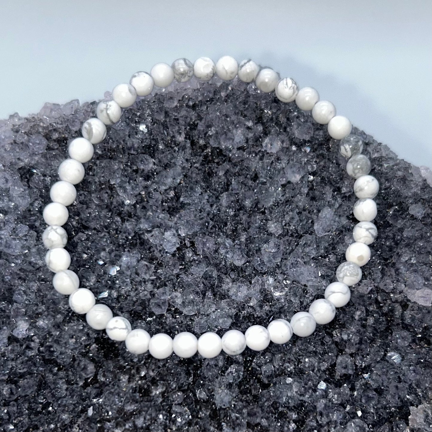 White Howlite 4mm